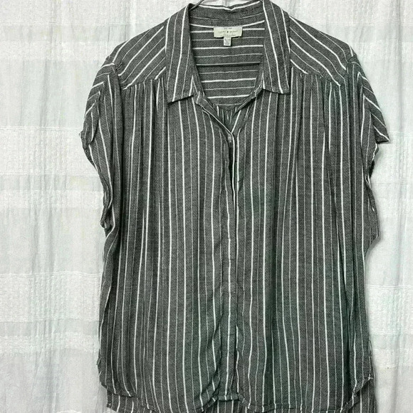 Lucky Brand Cap Sleeve button front striped collared top - Picture 1 of 7